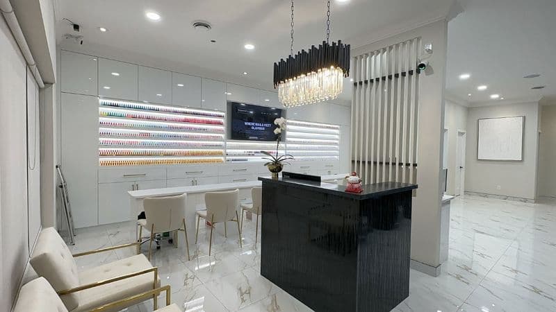 Glamour Nail Lounge Aurora nail salon